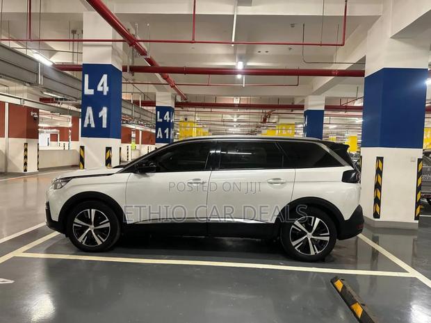 Peugeot 5008 2020 White