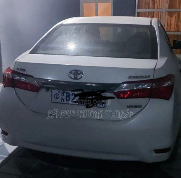 Toyota Corolla 2014 White