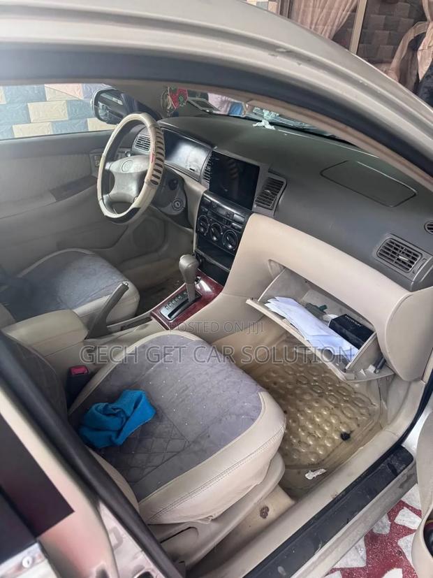 Toyota Corolla 2006 Gold