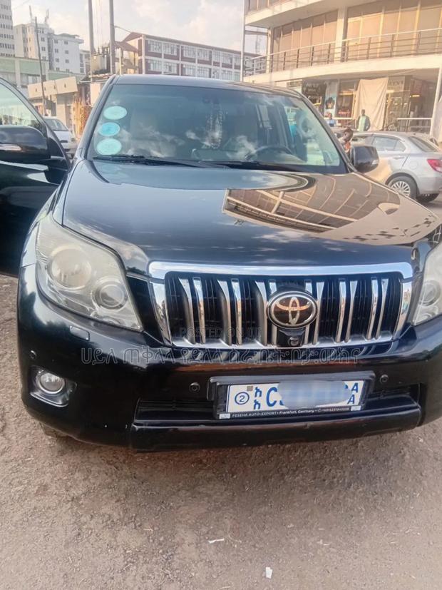 Toyota Land Cruiser Prado 2013 Gray