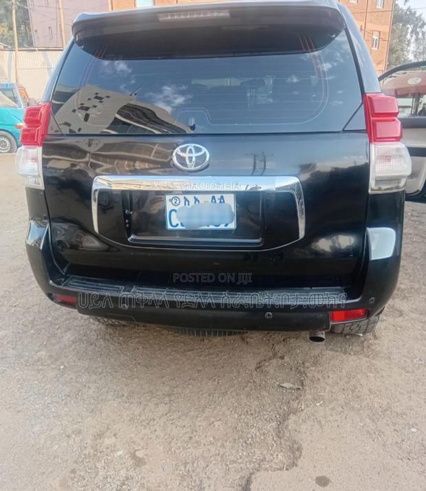 Toyota Land Cruiser Prado 2013 Gray