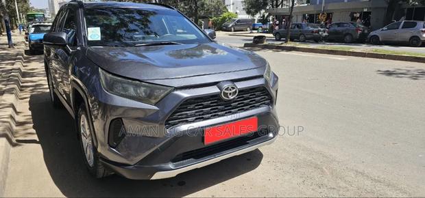 Toyota RAV4 2019 Gray