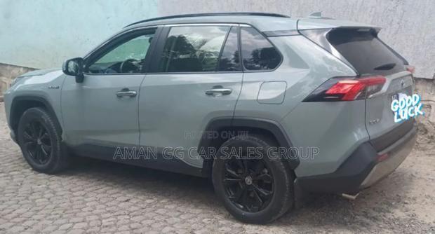 Toyota RAV4 2024 Green