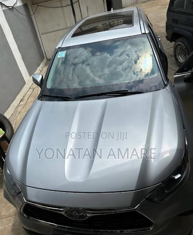 New Toyota Highlander Hybrid 2023 Silver