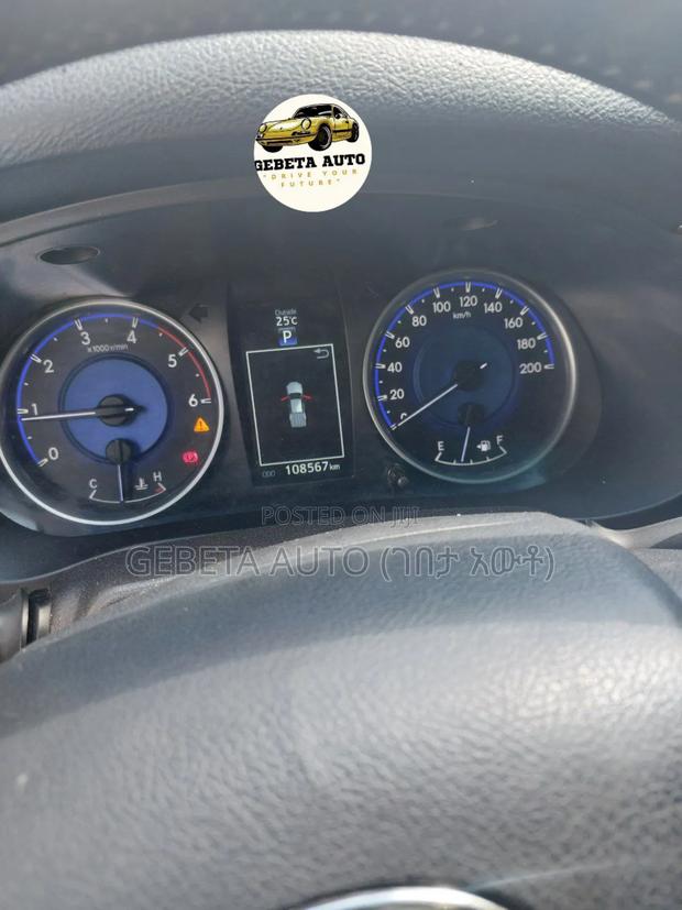 Toyota Hilux 2018 Silver