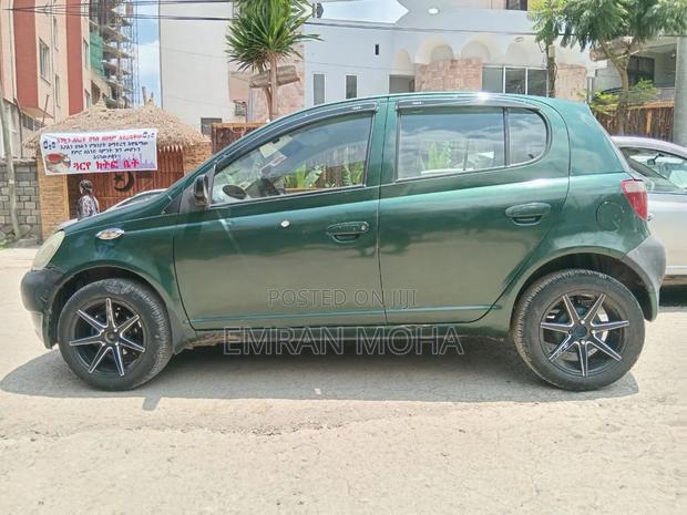 Toyota Yaris 2001 Green