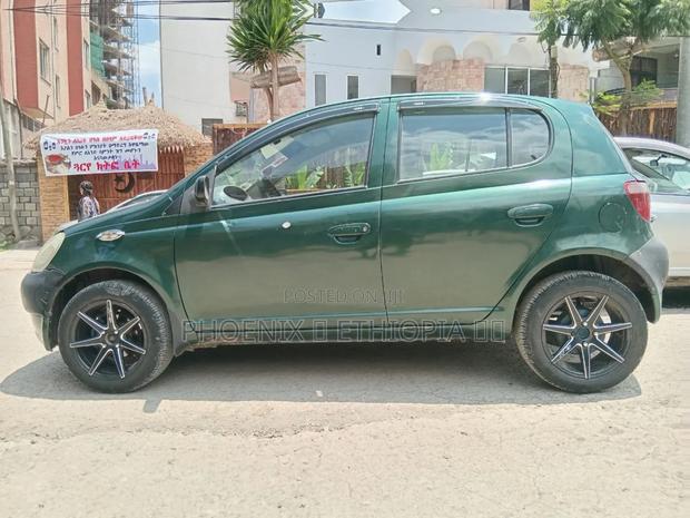 Toyota Yaris 2001 Green
