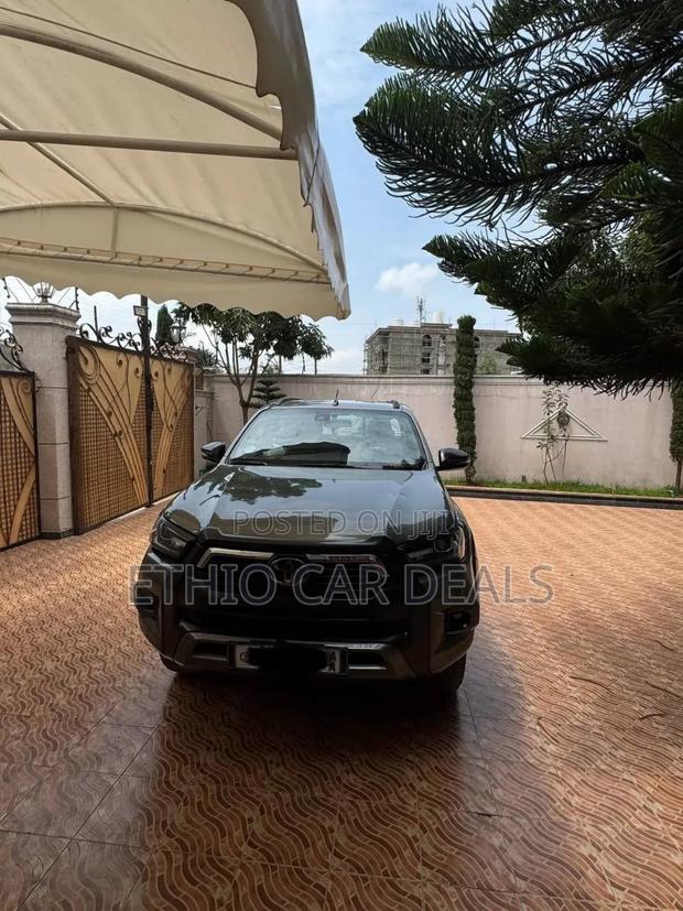 Toyota Hilux 2021 Gray