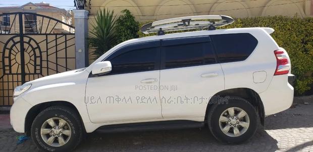Toyota Land Cruiser Prado 2015 Ivory