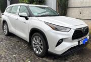 Toyota Highlander 2024 White for sale