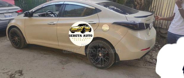 Hyundai Elantra 2015 Silver