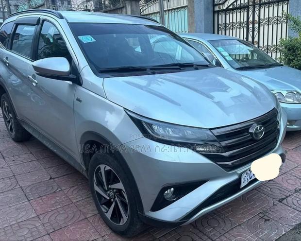 Toyota Rush 2023 Gray