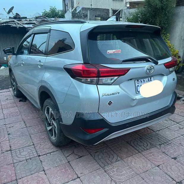 Toyota Rush 2023 Gray