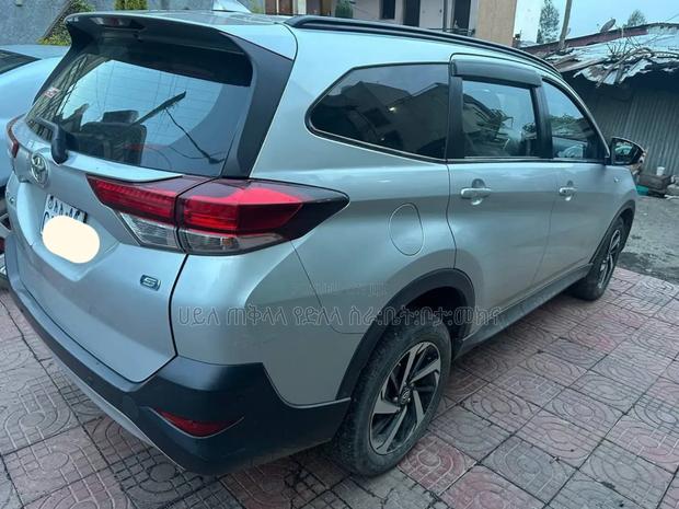 Toyota Rush 2023 Gray