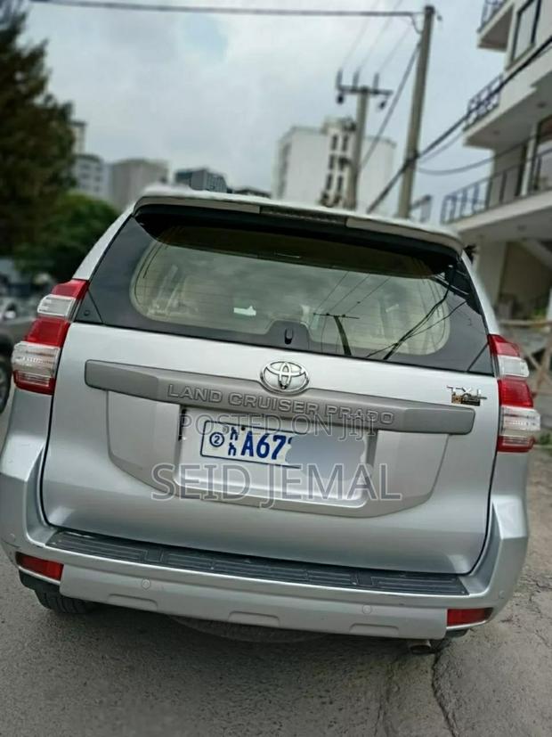 Toyota Land Cruiser Prado 2015 Silver