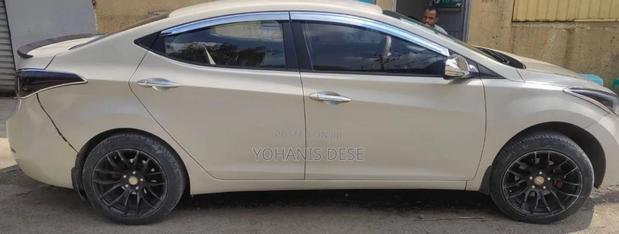 Hyundai Elantra 2015 White