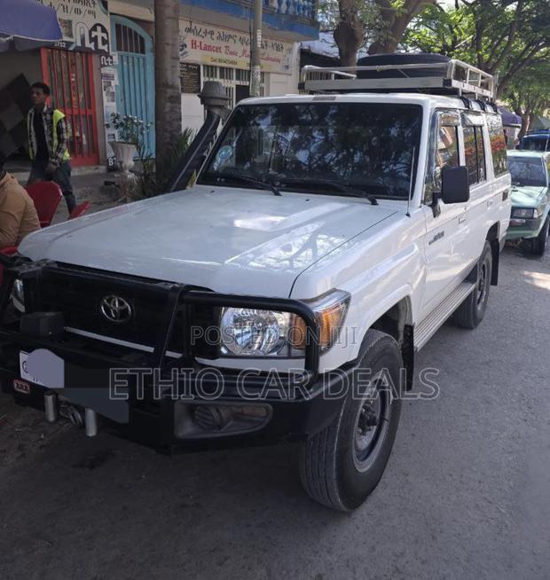 Toyota Land Cruiser 2018 White