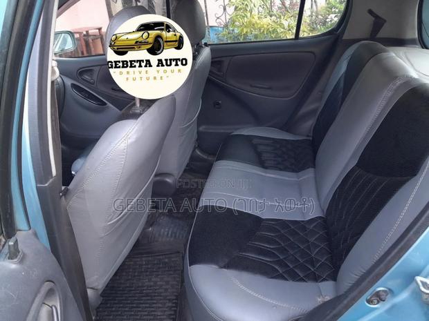 Toyota Vitz 2002 Blue