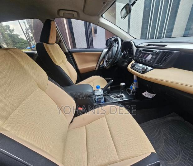 Toyota RAV4 2016 Silver