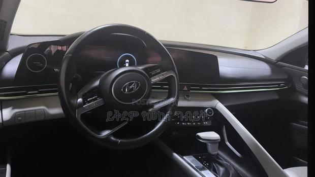Hyundai Avante 2021 Gray