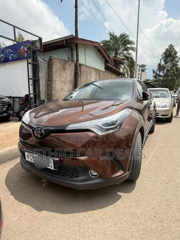 Toyota C-HR 2017 Brown