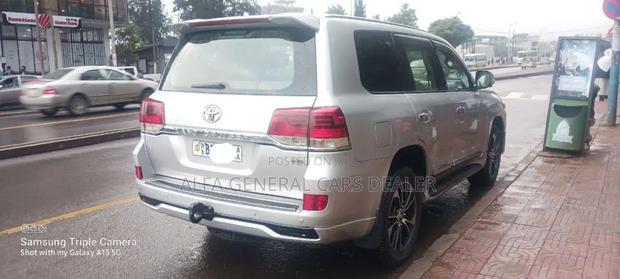 Toyota Land Cruiser 2008 Silver