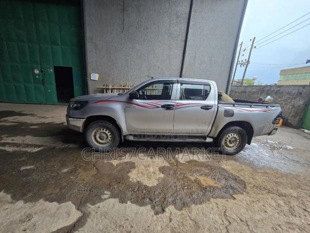 Toyota Hilux Revo Double Cab Deisel 2.4 RWD 2021 Silver