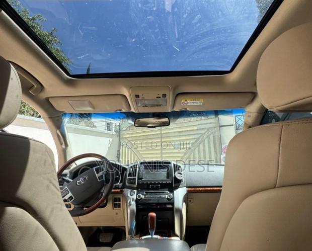 Toyota Land Cruiser 2014 Silver