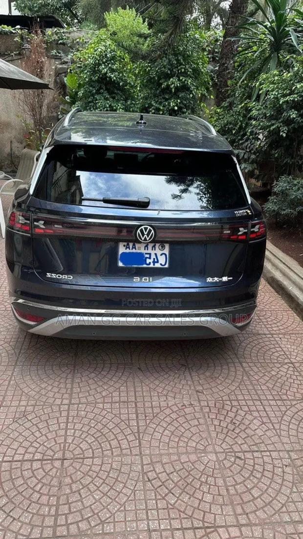 Volkswagen ID.6 2023 Black