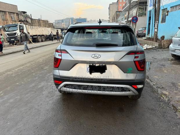 Hyundai Creta 2023 Silver