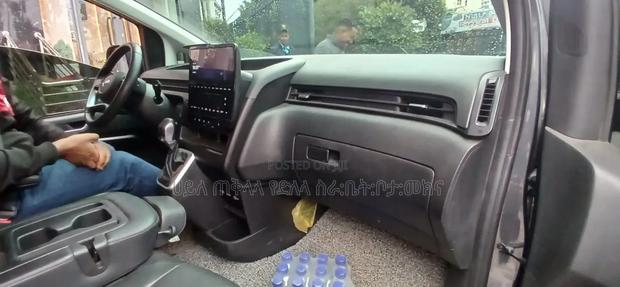 New Hyundai Staria 2023 Gray