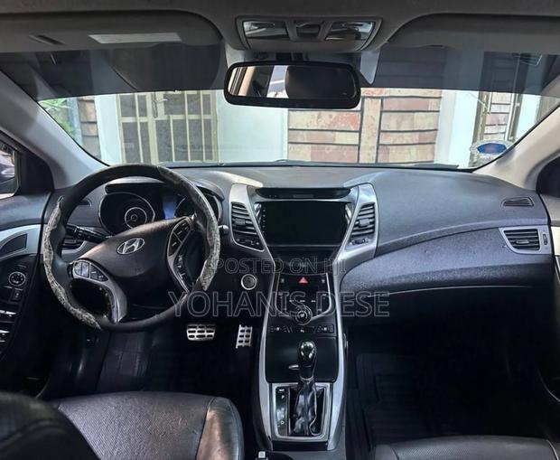 Hyundai Avante 2013 Silver
