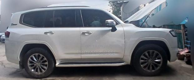 Toyota Land Cruiser 2023 White