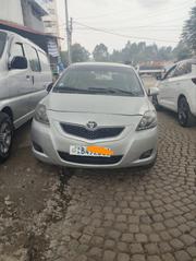 Toyota Yaris Base Hatchback 5dr 2011 Silver for sale