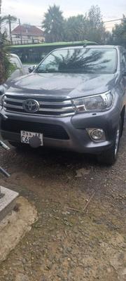 Toyota Hilux 2018 Gray for sale