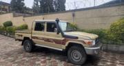 Toyota Land Cruiser 2017 Gold for sale