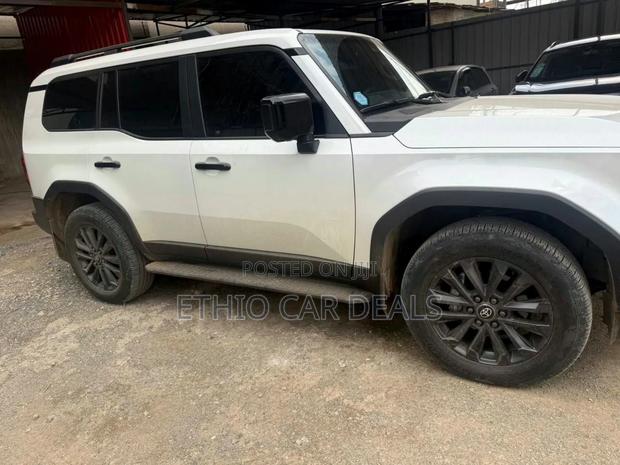 Toyota Land Cruiser Prado 2.4 Hybrid 2025 White