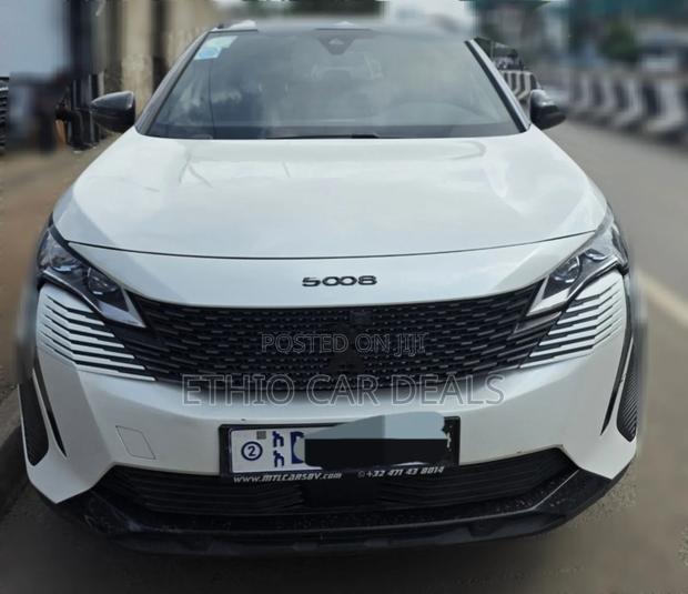 Peugeot 5008 2022 White