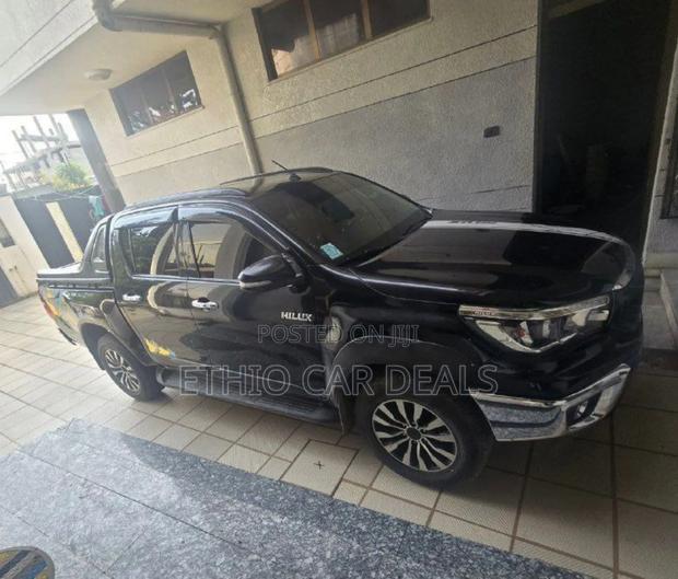 Toyota Hilux 2017 Black