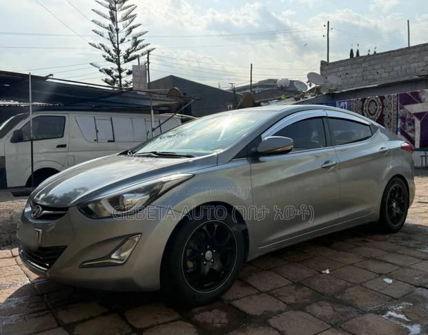 Hyundai Avante 2014 Silver