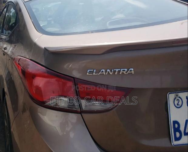 Hyundai Elantra 2015 Brown