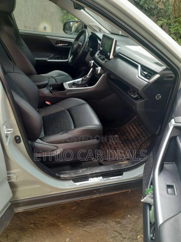 Toyota RAV4 2023