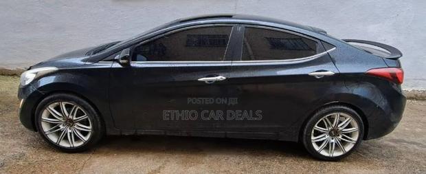 Hyundai Avante 2015 Black