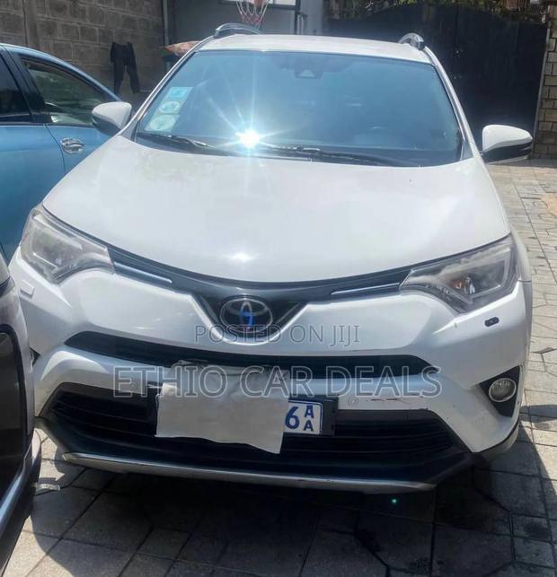 Toyota RAV4 2016 White