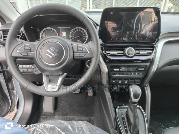 New Suzuki Vitara 2025 Silver