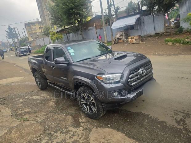 Toyota Tacoma 2018 Matt Black