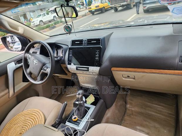 Toyota Land Cruiser Prado 2021