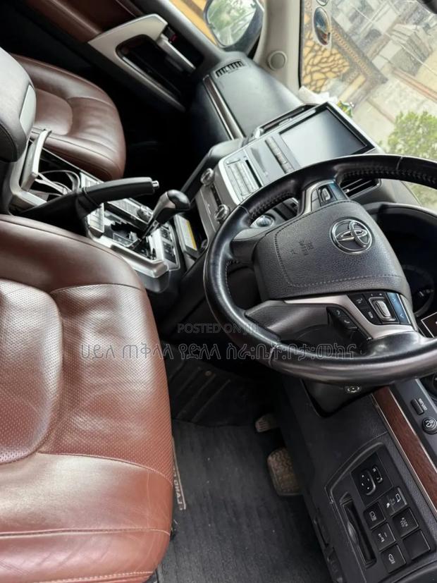 Toyota Land Cruiser 2021 Matt Black