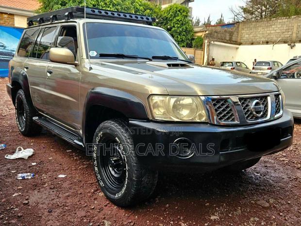 Nissan Patrol 2007 Gold