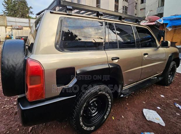Nissan Patrol 2007 Gold